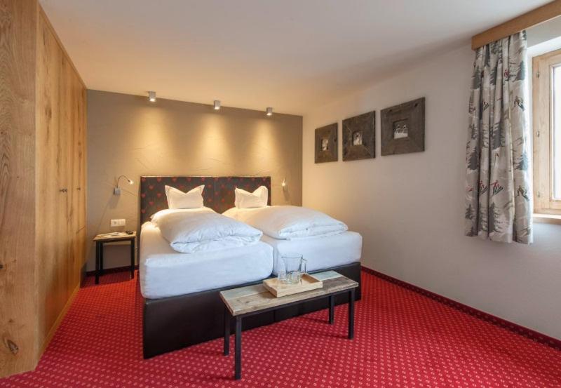 Haus Kueng Bed and Breakfast Zürs Εξωτερικό φωτογραφία